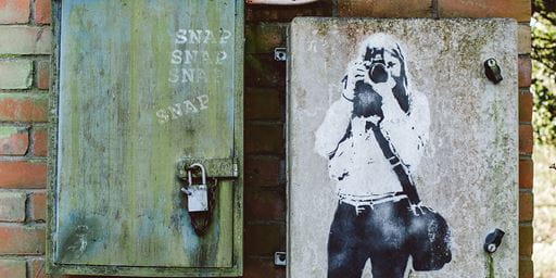 graffiti on wall 